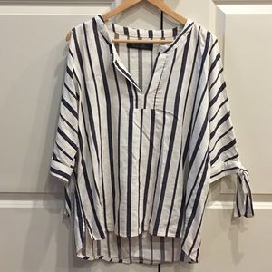 LAST Weekend—Francesca’s split sleeve top M